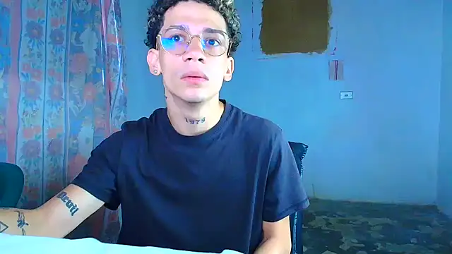 Snapshot of mateodeamjo chatting on February 3, 1:16 pm mateodeamjo online show from February 3, 1:16 pm