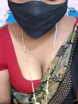 louise92 online show from December 1, 6:30 pm