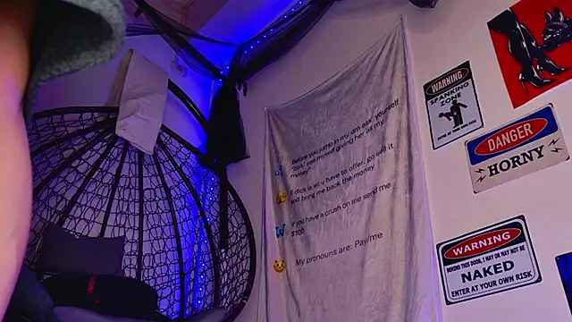 AriaVoss online show from February 28, 6:09 pm