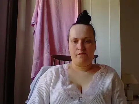 Snapshot of _squirty_cum_lady_ chatting on March 9, 12:09 pm squirty cum lady online show from March 9, 12:09 pm