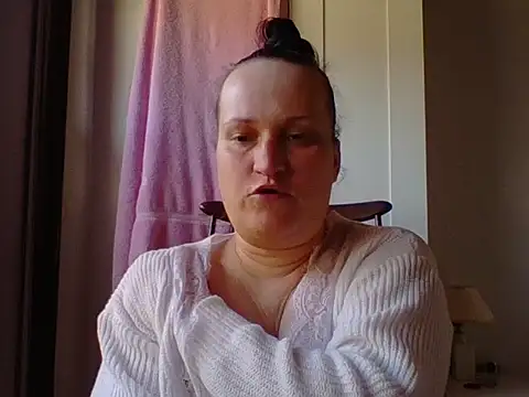 Snapshot of _squirty_cum_lady_ chatting on March 10, 10:37 am squirty cum lady online show from March 10, 10:37 am