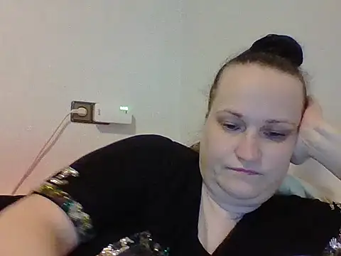 Snapshot of _squirty_cum_lady_ chatting on March 13, 6:01 pm squirty cum lady online show from March 13, 6:01 pm