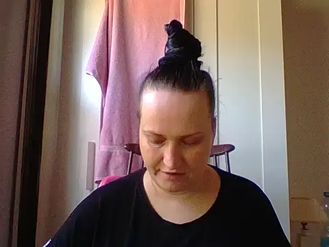 Snapshot of _squirty_cum_lady_ chatting on March 16, 10:11 am squirty cum lady online show from March 16, 10:11 am