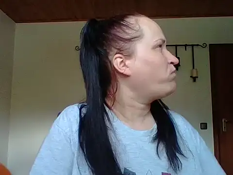 Snapshot of _squirty_cum_lady_ chatting on September 13, 10:26 am squirty cum lady online show from September 13, 10:26 am