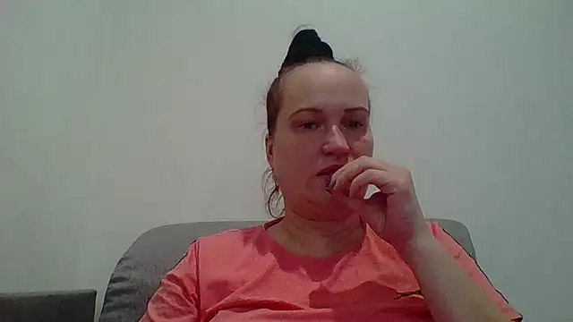 Snapshot of _squirty_cum_lady_ chatting on October 10, 5:06 am squirty cum lady online show from October 10, 5:06 am