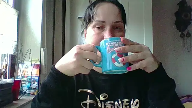 Snapshot of _squirty_cum_lady_ chatting on December 18, 9:26 am squirty cum lady online show from December 18, 9:26 am