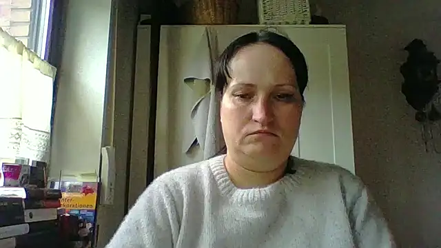 Snapshot of _squirty_cum_lady_ chatting on December 22, 2:25 pm squirty cum lady online show from December 22, 2:25 pm