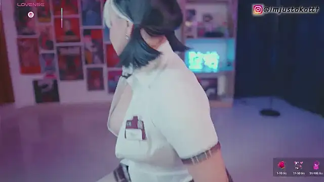 sensualkattt online show from October 25, 1:07 pm