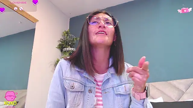 SharisWillian online show from February 28, 4:24 am