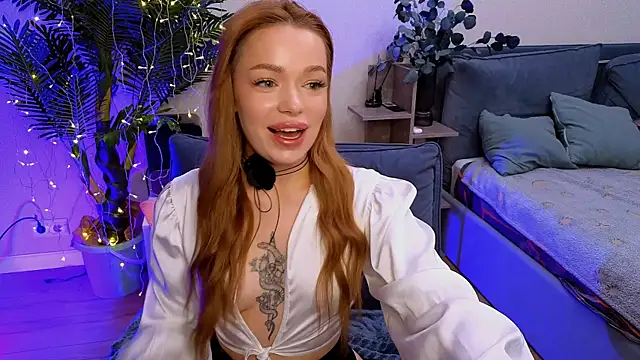 Snapshot of Lily_Yin chatting on January 1, 5:11 am Lily Yin online show from January 1, 5:11 am