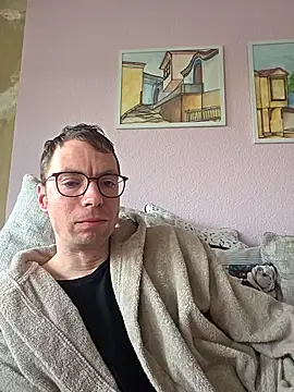 Snapshot of Schnubby1 chatting on February 20, 3:34 pm Schnubby1 online show from February 20, 3:34 pm