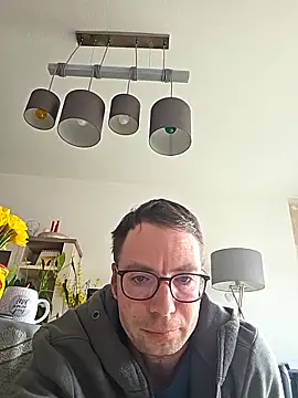 Snapshot of Schnubby1 chatting on February 28, 10:27 am Schnubby1 online show from February 28, 10:27 am