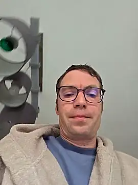 Snapshot of Schnubby1 chatting on March 16, 2:10 pm Schnubby1 online show from March 16, 2:10 pm