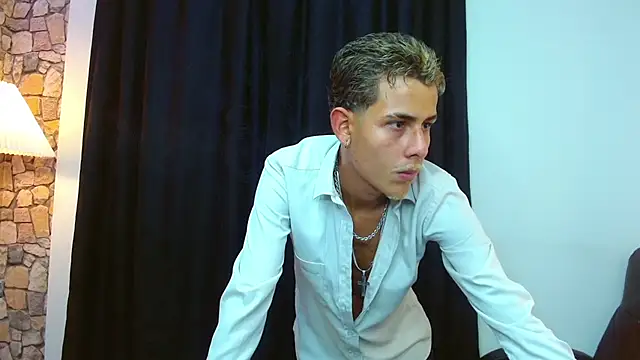 Snapshot of Bastiaan_28 chatting on March 12, 10:49 pm Bastiaan 28 online show from March 12, 10:49 pm