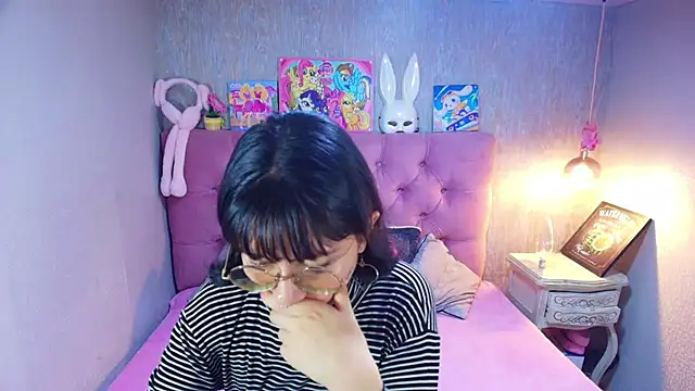 Snapshot of charlottemoonxz chatting on February 28, 6:53 pm charlottemoonxz online show from February 28, 6:53 pm