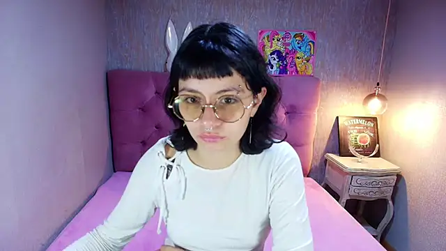 Snapshot of charlottemoonxz chatting on July 26, 5:20 pm charlottemoonxz online show from July 26, 5:20 pm
