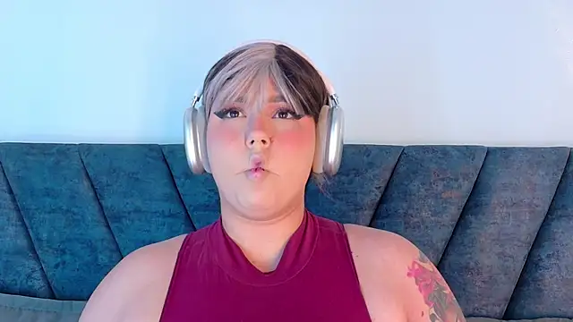 Karmilla Rosse online show from April 12, 10:31 am