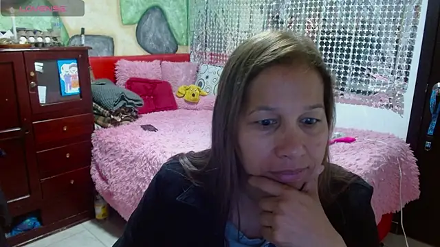 Snapshot of CaroMasha chatting on December 29, 11:07 am CaroMasha online show from December 29, 11:07 am