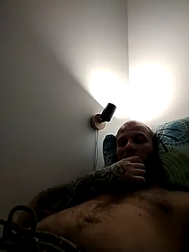 AbukLoko online show from March 8, 8:35 pm