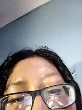 Snapshot of ladygmusic chatting on October 17, 12:25 am ladygmusic online show from October 17, 12:25 am