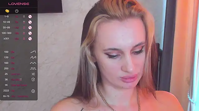 Snapshot of Cherry-Legenda chatting on February 26, 8:26 am Cherry-Legenda online show from February 26, 8:26 am