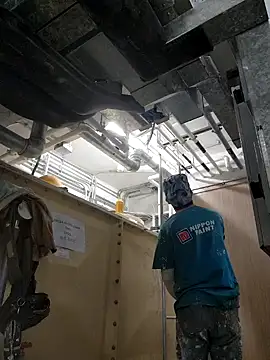 2tomka52052sex online show from January 13, 1:56 am