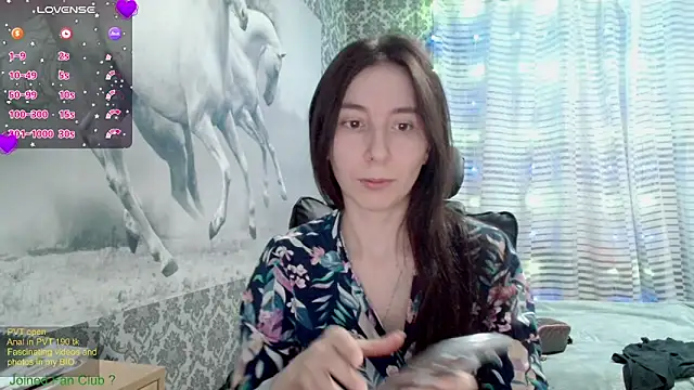 Snapshot of Wowpornoo chatting on February 10, 1:11 pm Wowpornoo online show from February 10, 1:11 pm