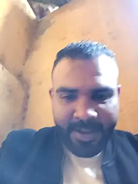 Snapshot of ListedLoin chatting on January 10, 1:09 pm ListedLoin online show from January 10, 1:09 pm