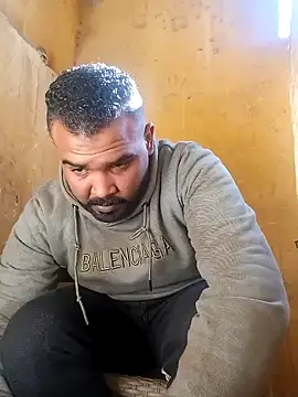 Snapshot of ListedLoin chatting on January 24, 10:53 am ListedLoin online show from January 24, 10:53 am