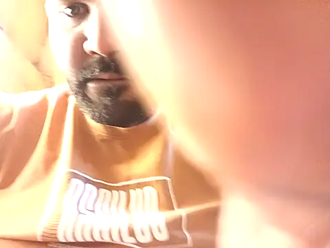 Snapshot of ListedLoin chatting on January 31, 12:51 pm ListedLoin online show from January 31, 12:51 pm