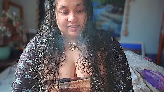 MelanieFawker online show from February 5, 5:42 pm