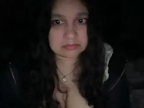 MelanieFawker online show from November 4, 4:00 am