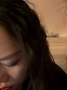 Snapshot of Eliza-E chatting on January 7, 2:08 pm Eliza-E online show from January 7, 2:08 pm