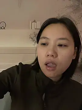 Snapshot of Eliza-E chatting on January 31, 11:25 pm Eliza-E online show from January 31, 11:25 pm