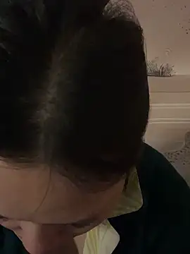 Snapshot of Eliza-E chatting on February 11, 1:10 am Eliza-E online show from February 11, 1:10 am