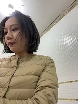 Eliza-E online show from March 10, 1:43 am