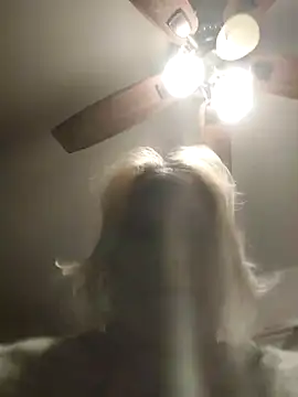 Snapshot of Icedcoffee2024 chatting on November 8, 12:38 pm Icedcoffee2024 online show from November 8, 12:38 pm