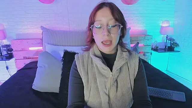 sofi bakerr online show from March 6, 11:36 am