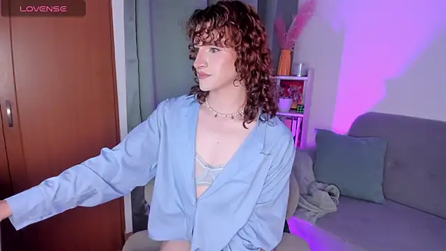 AnntoniaWood online show from February 12, 3:12 am