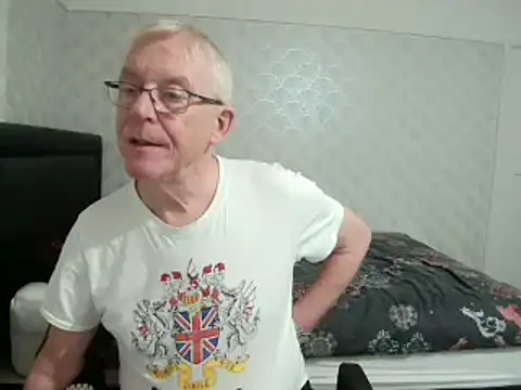 Snapshot of shaun63m chatting on January 24, 1:56 am shaun63m online show from January 24, 1:56 am