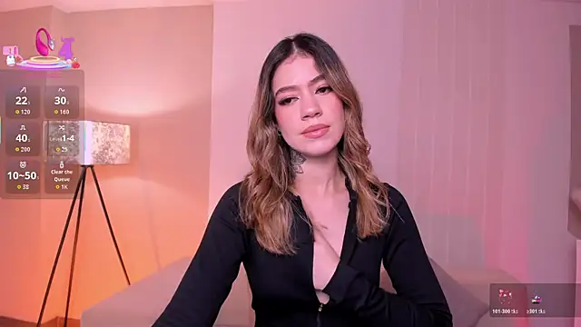 ViolettHansson online show from October 31, 11:44 am