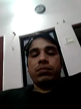 Snapshot of roadtucker123 chatting on December 6, 4:49 pm roadtucker123 online show from December 6, 4:49 pm