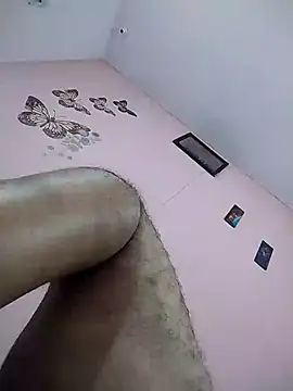 Snapshot of roadtucker123 chatting on February 7, 4:35 pm roadtucker123 online show from February 7, 4:35 pm