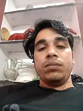 Snapshot of roadtucker123 chatting on February 15, 9:15 pm roadtucker123 online show from February 15, 9:15 pm