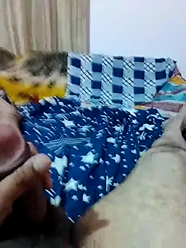 Snapshot of roadtucker123 chatting on March 16, 12:23 am roadtucker123 online show from March 16, 12:23 am