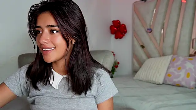 Snapshot of Rebecca_055 chatting on February 27, 11:04 pm Rebecca 055 online show from February 27, 11:04 pm