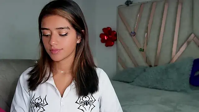 Snapshot of Rebecca_055 chatting on November 30, 11:20 pm Rebecca 055 online show from November 30, 11:20 pm