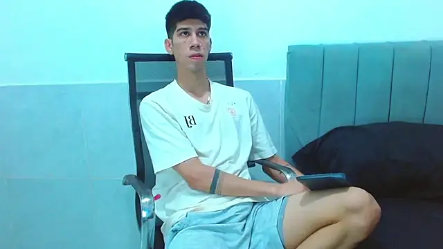 jhony-sex online show from December 23, 2:42 am