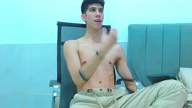 Snapshot of jhony-sex chatting on February 5, 7:13 am jhony-sex online show from February 5, 7:13 am