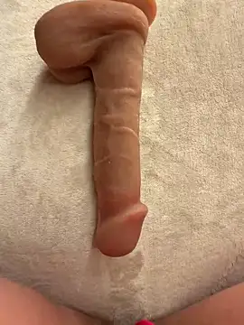 Leanaa Jolly online show from April 12, 6:46 pm